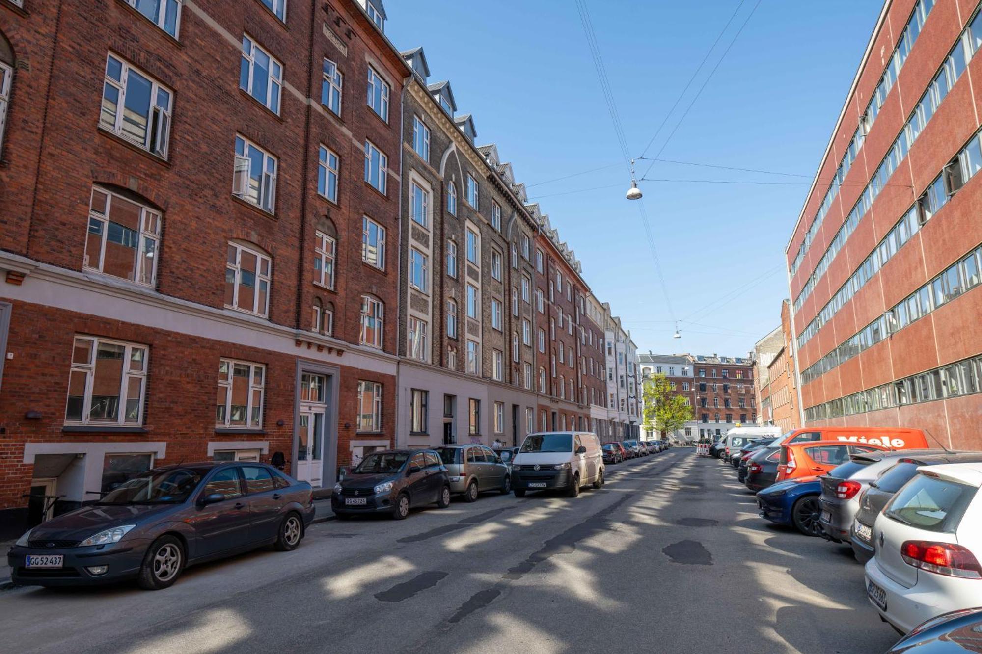 Lovely In Vibrant Area Of Copenhague