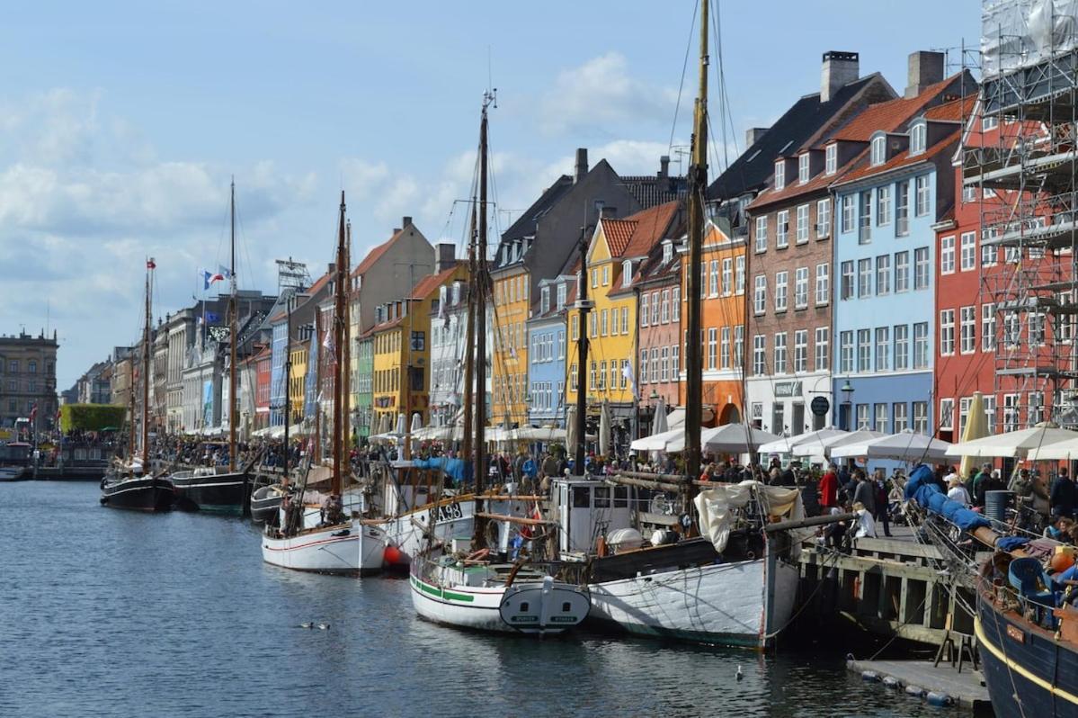 Lovely In Vibrant Area Of